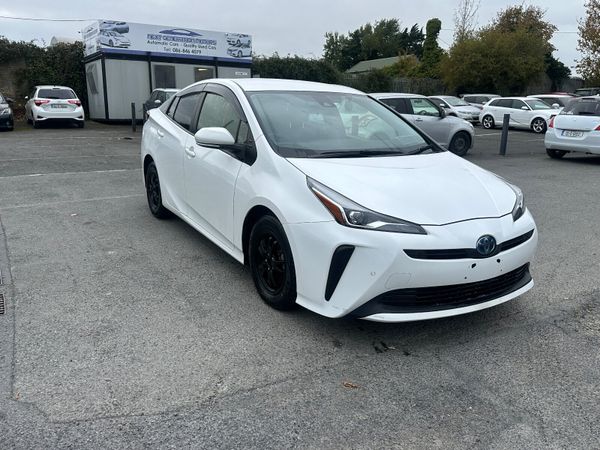 Toyota Prius Hatchback, Petrol Hybrid, 2022, White