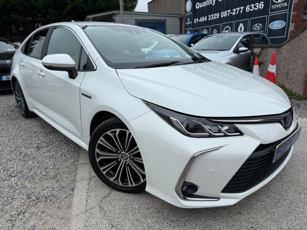 Toyota Corolla Saloon, Petrol Hybrid, 2022, White