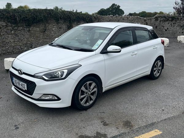 Hyundai i20 Hatchback, Diesel, 2016, White
