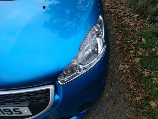Peugeot 208 Hatchback, Petrol, 2013, Blue
