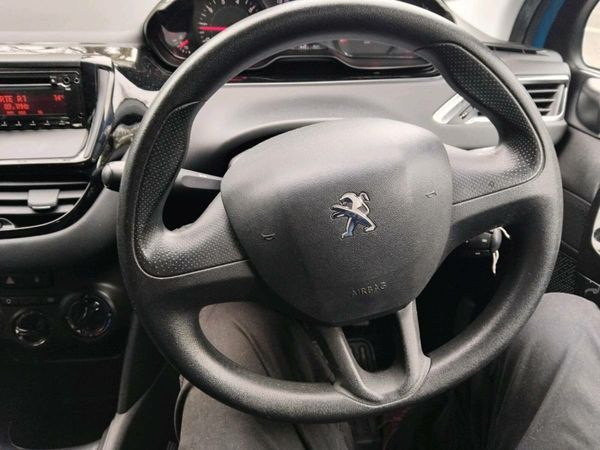 Peugeot 208 Hatchback, Petrol, 2013, Blue