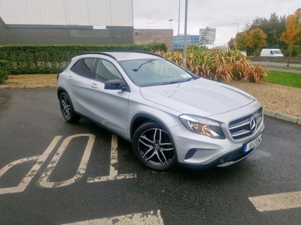 Mercedes-Benz GLA SUV, Diesel, 2015, Silver