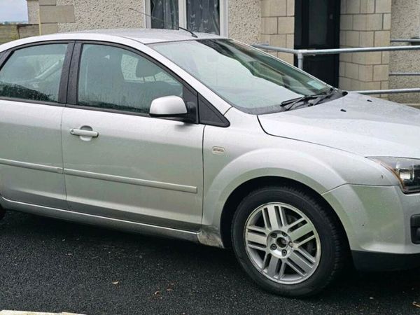 Ford Focus Hatchback, Petrol, 2006, Silver