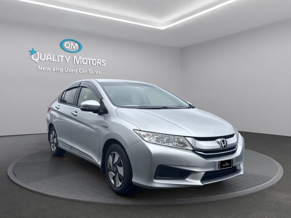 Honda Grace Saloon, Petrol Hybrid, 2016, Silver