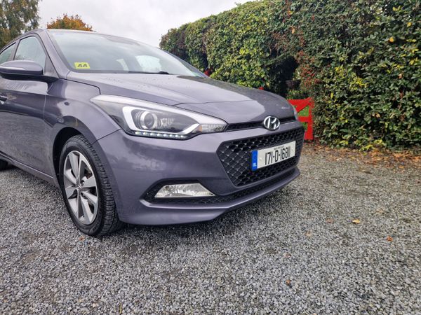 Hyundai i20 Hatchback, Petrol, 2017, Grey