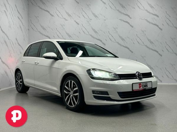 Volkswagen Golf Hatchback, Petrol, 2017, White