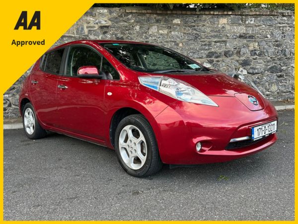 Nissan Leaf Hatchback, Electric, 2017, Red