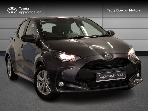 Toyota Yaris Hatchback, Petrol Hybrid, 2025, Grey