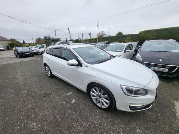 Volvo V60 Estate, Diesel Plug-in Hybrid, 2014, White