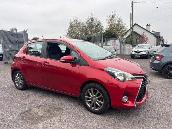 Toyota Yaris Hatchback, Petrol, 2016, Red