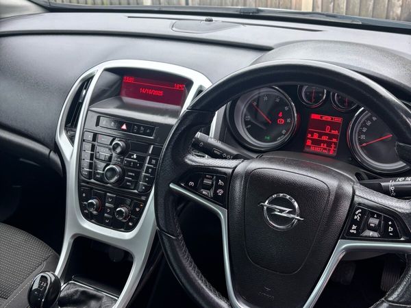 Opel Astra MPV, Diesel, 2014, Silver