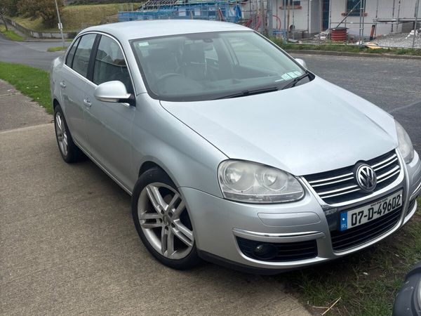 Volkswagen Jetta Saloon, Petrol, 2007, Silver
