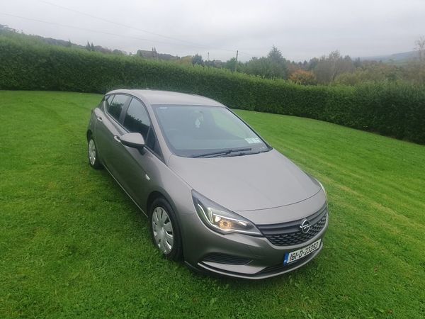 Opel Astra Hatchback, Diesel, 2016, Grey