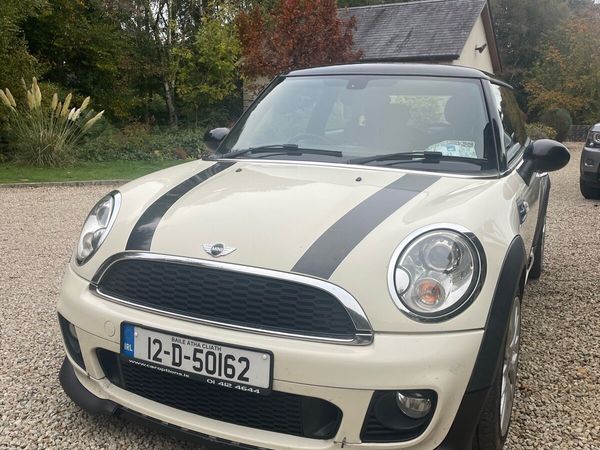 Mini Cooper Hatchback, Diesel, 2012, White
