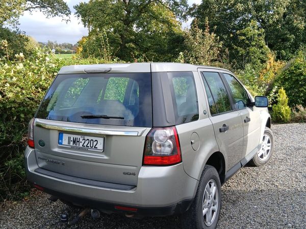 Land Rover Freelander SUV, Diesel, 2011, Gold