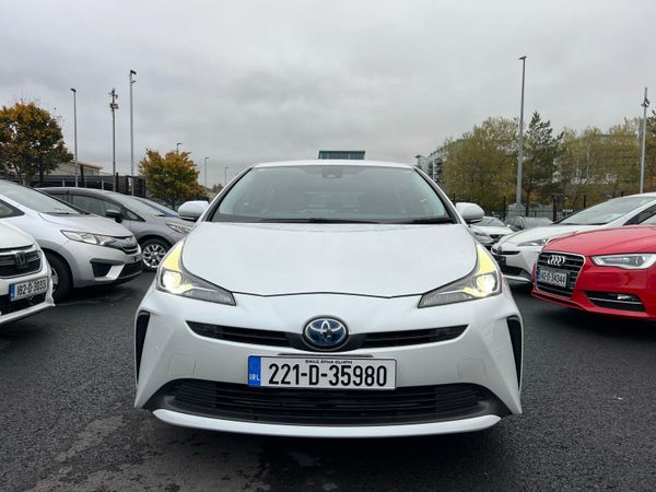 Toyota Prius Hatchback, Petrol Hybrid, 2022, White