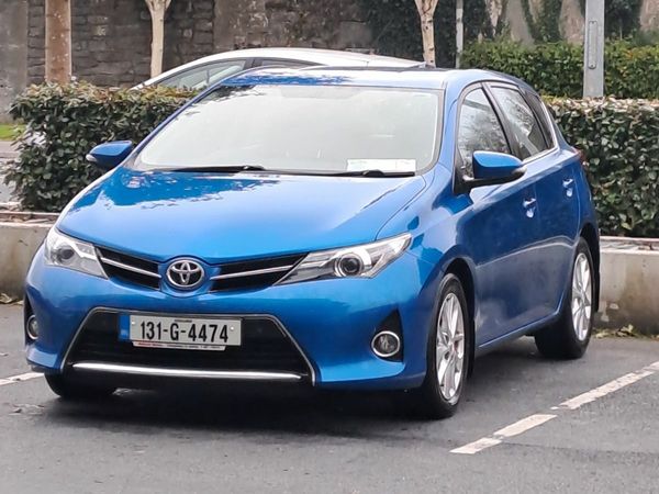 Toyota Auris Hatchback, Petrol, 2013, Blue