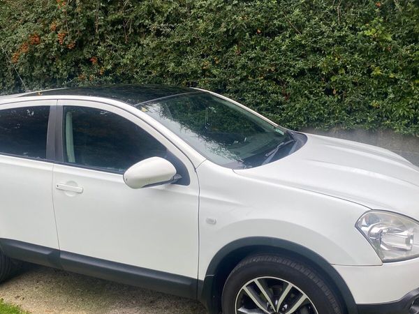Nissan Qashqai Hatchback, Diesel, 2009, White