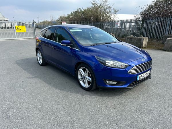 Ford Focus Hatchback, Petrol, 2016, Blue