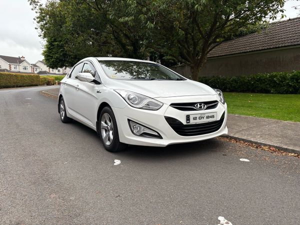 Hyundai i40 Saloon, Diesel, 2012, White
