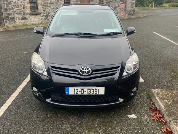 Toyota Auris Hatchback, Petrol, 2012, Black