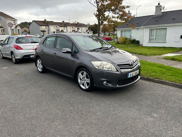 Toyota Auris Hatchback, Diesel, 2010, Grey