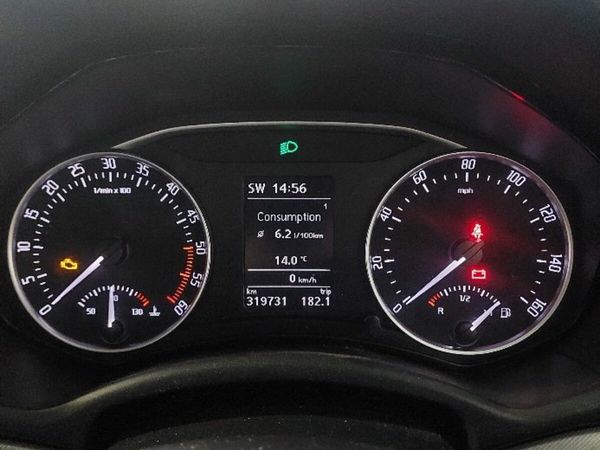 Skoda Octavia Hatchback, Diesel, 2011, Grey
