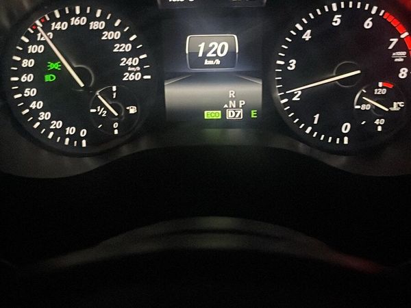 Mercedes-Benz B-Class MPV, Petrol, 2013, Silver
