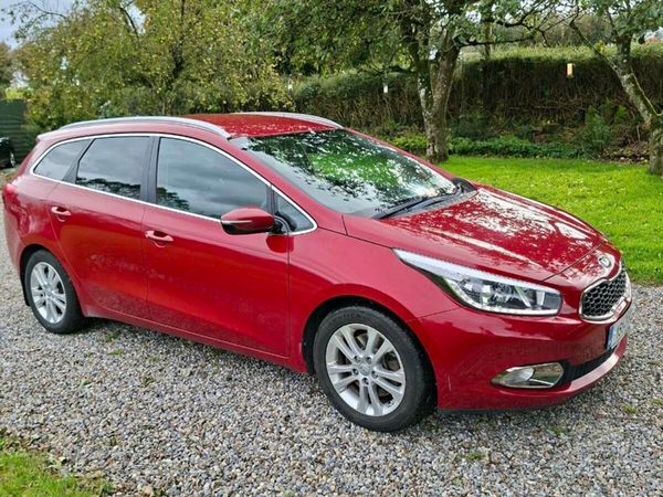Kia Ceed Estate/Jeep, Diesel, 2015, Red