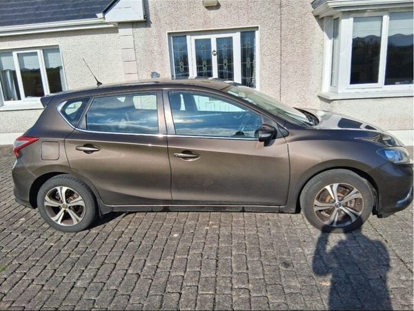 Nissan Pulsar Hatchback, Petrol, 2015, Brown