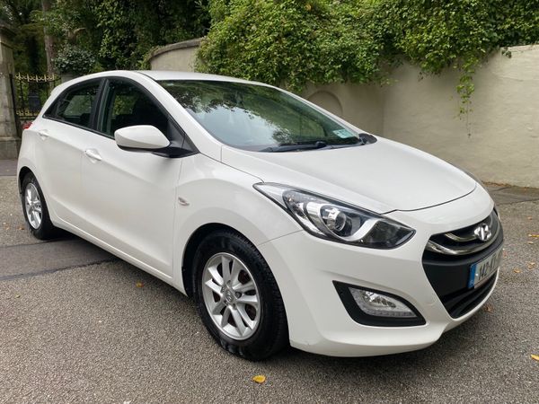 Hyundai i30 Hatchback, Diesel, 2014, White