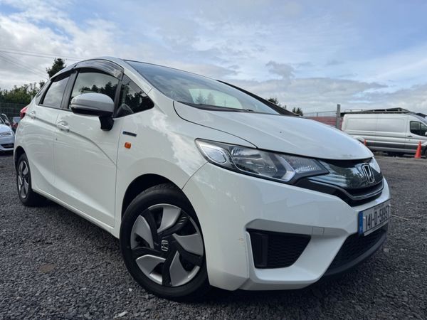 Honda Fit Hatchback, Petrol Hybrid, 2014, White