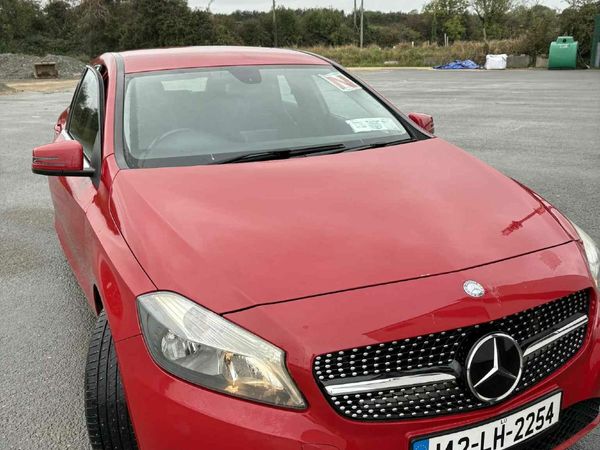 Mercedes-Benz A-Class Hatchback, Diesel, 2014, Red