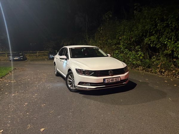 Volkswagen Passat Saloon, Diesel, 2015, White
