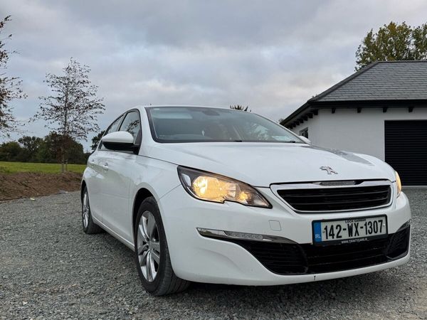 Peugeot 308 Hatchback, Diesel, 2014, White