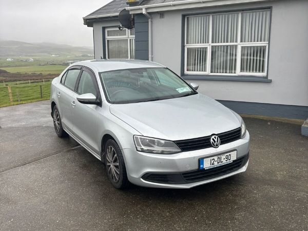Volkswagen Jetta Saloon, Diesel, 2012, Silver