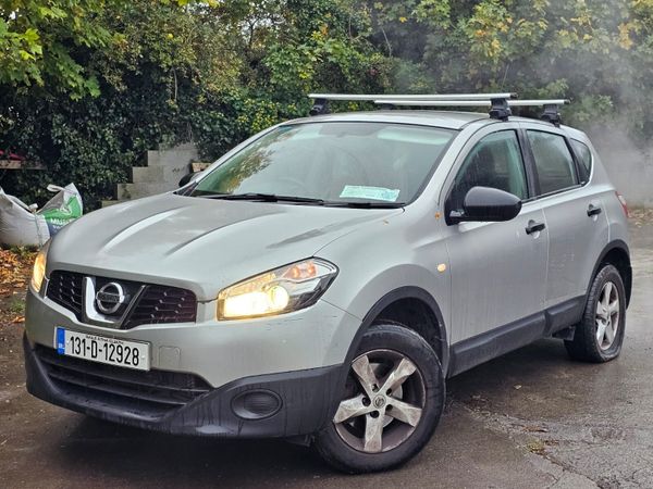 Nissan Qashqai MPV, Petrol, 2013, Silver