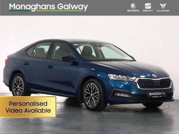 Skoda Octavia Hatchback, Petrol, 2021, Blue