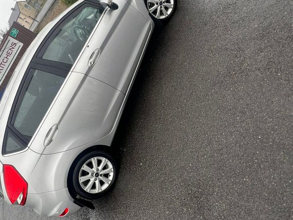 Ford Fiesta Hatchback, Petrol, 2010, Silver