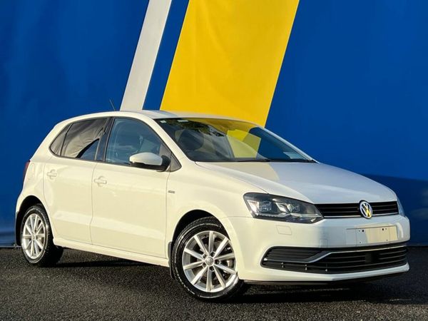 Volkswagen Polo Hatchback, Petrol, 2015, White