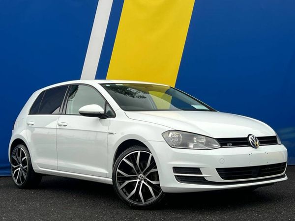 Volkswagen Golf Hatchback, Petrol, 2015, White