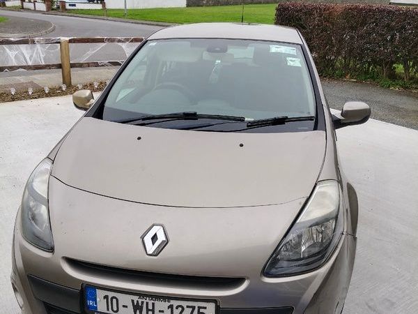 Renault Clio Hatchback, Ethanol Petrol, 2010, Gold