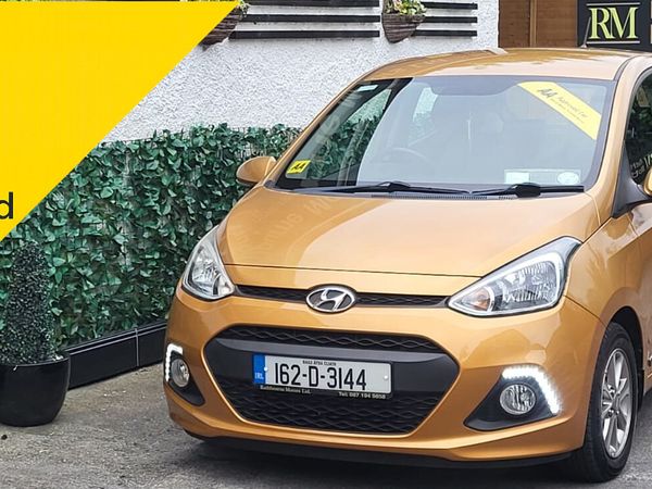 Hyundai i10 Hatchback, Petrol, 2016, Orange