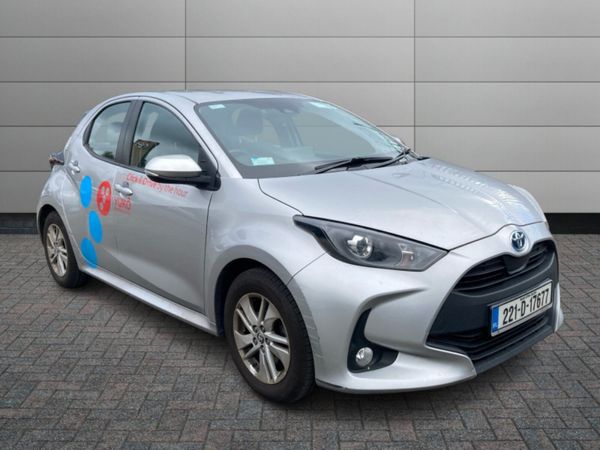 Toyota Yaris Hatchback, Petrol Hybrid, 2022, Silver