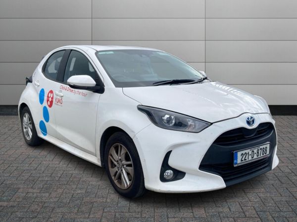 Toyota Yaris Hatchback, Petrol Hybrid, 2022, White