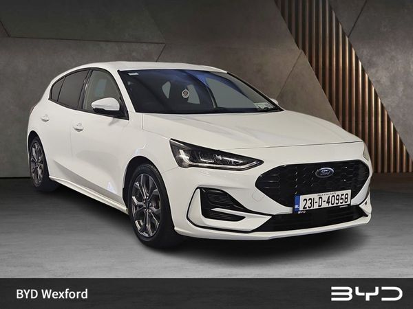 Ford Focus Hatchback, Petrol, 2023, White