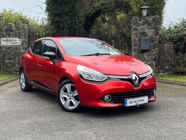 Renault Clio Hatchback, Petrol, 2014, Red