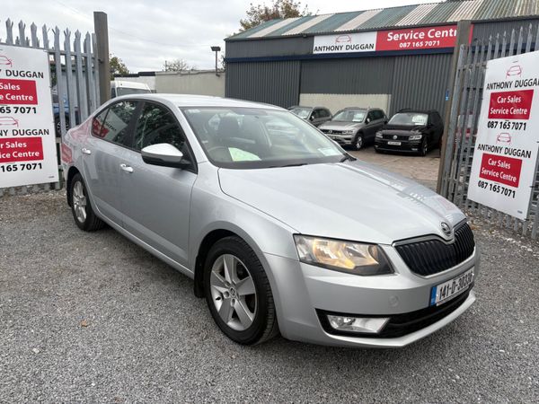Skoda Octavia Saloon, Diesel, 2014, Silver