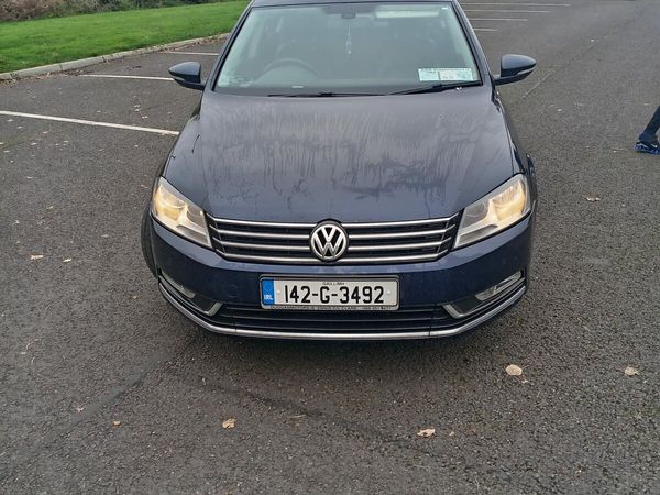 Volkswagen Passat Saloon, Diesel, 2014, Blue
