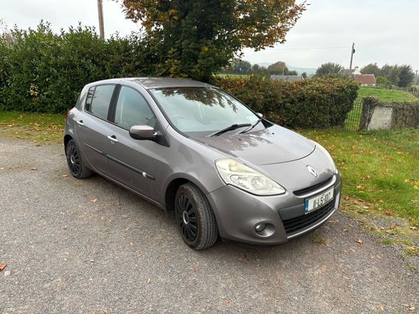 Renault Clio Hatchback, Diesel, 2011, Grey